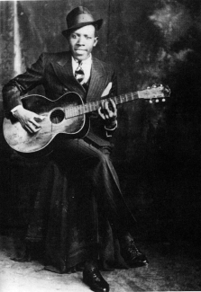Robert Johnson: Come On In My Kitchen